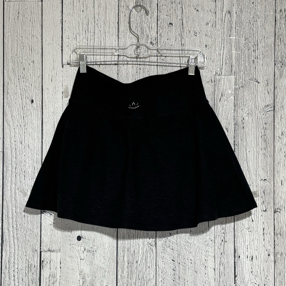 Beyond Yoga Spacedye Hot Shot Circle Skort Size M Darkest Night High Waisted - Picture 3 of 11
